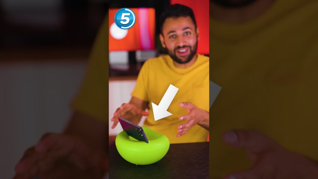 7 WACKIEST Smartphone Gadgets 🥴