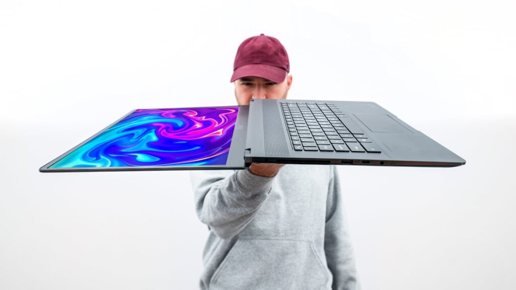 This New Limited RTX Laptop is VERRRY Thin...