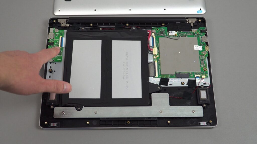 Chuwi Lapbook 12.3 Internals